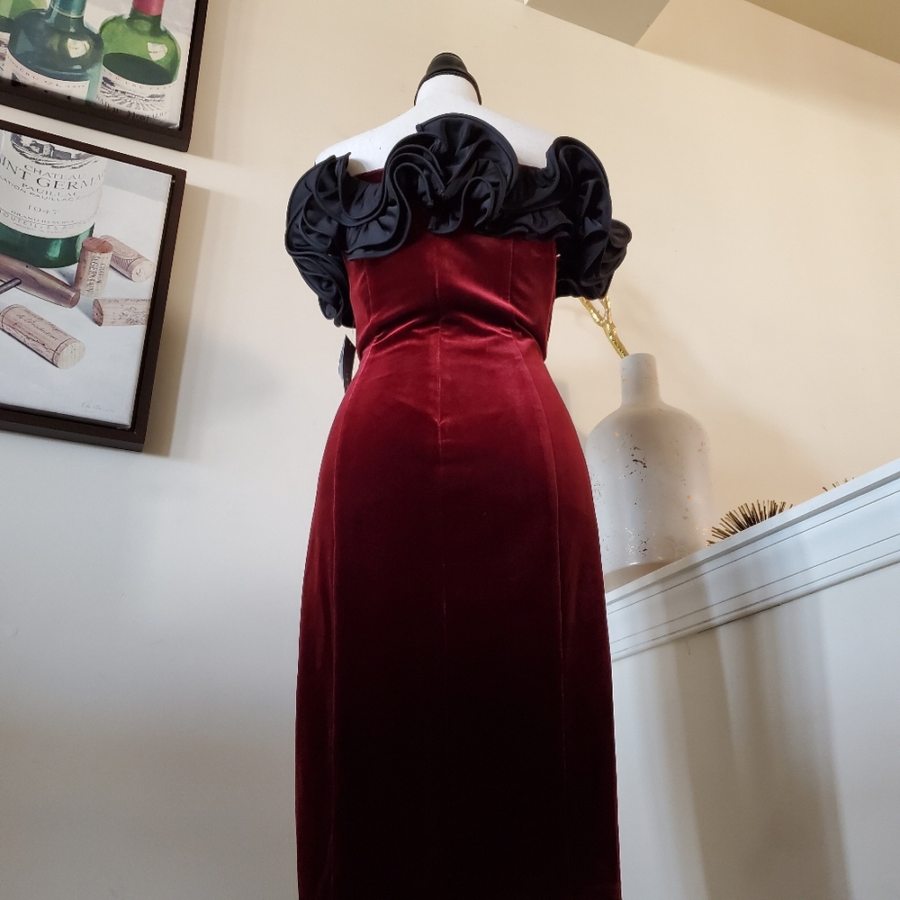 🔥Aidan Mattox Off the Shoulder Velvet Dress - Picture 8 of 16